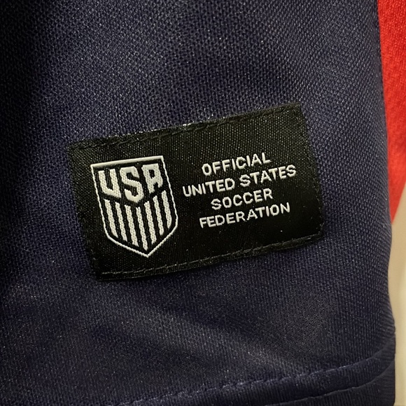 USA Soccer Shirt Medium - Picture 4 of 4